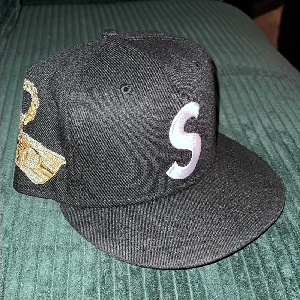 Supreme S Logo